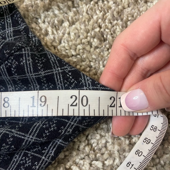 🖤Super Cute Black And White Vest🖤 - Picture 8 of 8